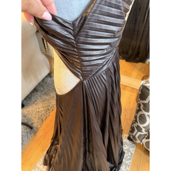ALC Aries Satin Pleated Dress in Chocolate.Size 14. Retail- $795 - Picture 10 of 16